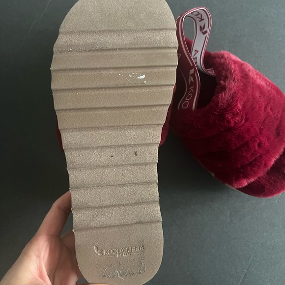 UGG Fluff Shearling Sandal Slippers - Picture 6 of 6